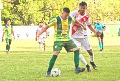 Foto de la galería: Regional Amateur: La Franja cayó en Villa Cabello pero clasificó a semifinales