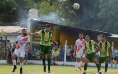 Foto de la galería: Regional Amateur: La Franja cayó en Villa Cabello pero clasificó a semifinales