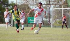 Foto de la galería: Regional Amateur: La Franja cayó en Villa Cabello pero clasificó a semifinales