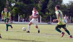 Foto de la galería: Regional Amateur: La Franja cayó en Villa Cabello pero clasificó a semifinales
