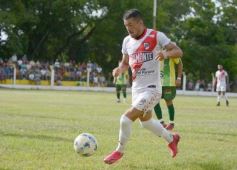 Foto de la galería: Regional Amateur: La Franja cayó en Villa Cabello pero clasificó a semifinales