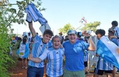 Foto de la galería: Al grito de Campeón: la fiesta popular se adueñó de Posadas en la consagración de la Albiceleste