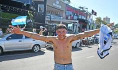 Foto de la galería: Al grito de Campeón: la fiesta popular se adueñó de Posadas en la consagración de la Albiceleste