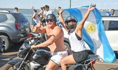 Foto de la galería: Al grito de Campeón: la fiesta popular se adueñó de Posadas en la consagración de la Albiceleste