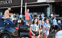 Foto de la galería: Al grito de Campeón: la fiesta popular se adueñó de Posadas en la consagración de la Albiceleste