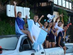 Foto de la galería: Al grito de Campeón: la fiesta popular se adueñó de Posadas en la consagración de la Albiceleste