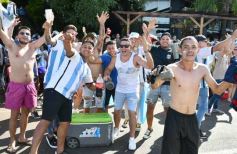 Foto de la galería: Al grito de Campeón: la fiesta popular se adueñó de Posadas en la consagración de la Albiceleste