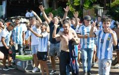 Foto de la galería: Al grito de Campeón: la fiesta popular se adueñó de Posadas en la consagración de la Albiceleste