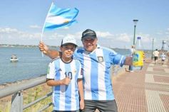 Foto de la galería: Al grito de Campeón: la fiesta popular se adueñó de Posadas en la consagración de la Albiceleste