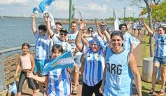 Foto de la galería: Al grito de Campeón: la fiesta popular se adueñó de Posadas en la consagración de la Albiceleste