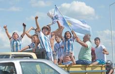 Foto de la galería: Al grito de Campeón: la fiesta popular se adueñó de Posadas en la consagración de la Albiceleste