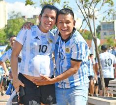 Foto de la galería: Al grito de Campeón: la fiesta popular se adueñó de Posadas en la consagración de la Albiceleste