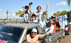 Foto de la galería: Al grito de Campeón: la fiesta popular se adueñó de Posadas en la consagración de la Albiceleste