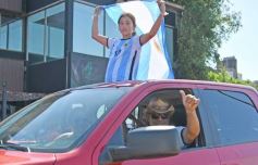 Foto de la galería: Al grito de Campeón: la fiesta popular se adueñó de Posadas en la consagración de la Albiceleste