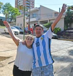 Foto de la galería: Al grito de Campeón: la fiesta popular se adueñó de Posadas en la consagración de la Albiceleste