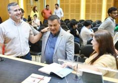 Foto de la galería: Construcción Política y Gestión Farmacéutica: el periodista Manuel Sotelo presentó su primer libro en la Legislatura