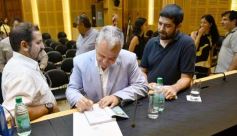 Foto de la galería: Construcción Política y Gestión Farmacéutica: el periodista Manuel Sotelo presentó su primer libro en la Legislatura