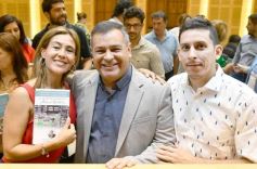 Foto de la galería: Construcción Política y Gestión Farmacéutica: el periodista Manuel Sotelo presentó su primer libro en la Legislatura
