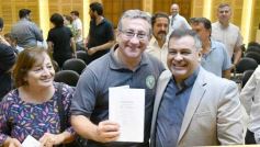 Foto de la galería: Construcción Política y Gestión Farmacéutica: el periodista Manuel Sotelo presentó su primer libro en la Legislatura