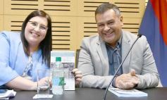 Foto de la galería: Construcción Política y Gestión Farmacéutica: el periodista Manuel Sotelo presentó su primer libro en la Legislatura