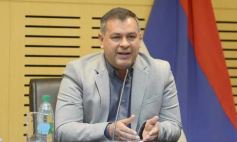 Foto de la galería: Construcción Política y Gestión Farmacéutica: el periodista Manuel Sotelo presentó su primer libro en la Legislatura