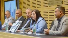 Foto de la galería: Construcción Política y Gestión Farmacéutica: el periodista Manuel Sotelo presentó su primer libro en la Legislatura