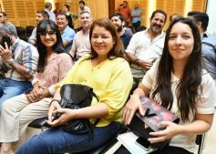 Foto de la galería: Construcción Política y Gestión Farmacéutica: el periodista Manuel Sotelo presentó su primer libro en la Legislatura