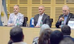 Foto de la galería: Construcción Política y Gestión Farmacéutica: el periodista Manuel Sotelo presentó su primer libro en la Legislatura