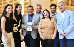 Foto de la galería: Construcción Política y Gestión Farmacéutica: el periodista Manuel Sotelo presentó su primer libro en la Legislatura