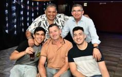 Foto de la galería: Horacio Melgarejo adelantó la fiesta y celebró sus 60 años