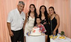 Sixto Fotografías. Sociedad. Cumpleaños - Celebración, familia y amigos en los 15 años de Fabiola Luján