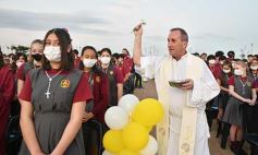Sixto Fotografías. Sociedad. Educación - Madre de la Misericordia: Misa y Consagración de estudiantes en Posadas