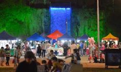 Sixto Fotografías. Sociedad. Municipalidad de Posadas - Con ritmo latino: bachata y encuentro sumaron el disfrute en la noche de viernes posadeño