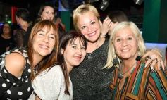 Sixto Fotografías. Sociedad. Cumpleaños - Cumple, encuentros y despedida de soltera: mucho festejo y baile en la noche de viernes en Posadas