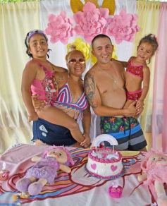 Foto de la galería: Temporada de piletas: para muchos el primer día del año se disfrutó a pleno en el Club del IPLyC