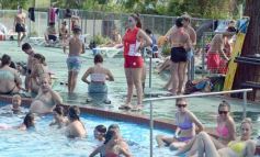 Foto de la galería: Temporada de piletas: para muchos el primer día del año se disfrutó a pleno en el Club del IPLyC