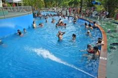 Foto de la galería: Temporada de piletas: para muchos el primer día del año se disfrutó a pleno en el Club del IPLyC