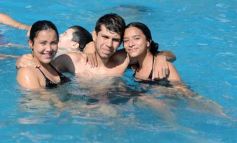 Foto de la galería: Temporada de piletas: para muchos el primer día del año se disfrutó a pleno en el Club del IPLyC