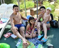 Foto de la galería: Temporada de piletas: para muchos el primer día del año se disfrutó a pleno en el Club del IPLyC
