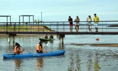 Foto de la galería: Junto al verano posadeño, la bienvenida al 2023 siguió y copó la playa de Costa Sur