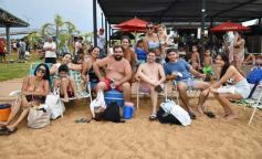 Foto de la galería: Junto al verano posadeño, la bienvenida al 2023 siguió y copó la playa de Costa Sur