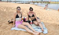 Foto de la galería: Junto al verano posadeño, la bienvenida al 2023 siguió y copó la playa de Costa Sur