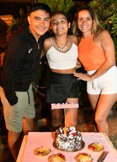 Foto de la galería: Último día del año a puro festejo: los 12 años de Uma Olivera