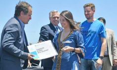 Foto de la galería: Con llave en mano: casi 600 nuevas familias recibieron su casa propia en Itaembé Guazú