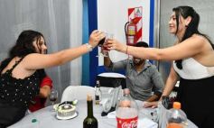 Foto de la galería: Con la noche vestida de fiesta: llegaron los 15 años de More Portillo