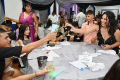 Foto de la galería: Con la noche vestida de fiesta: llegaron los 15 años de More Portillo