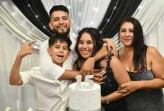 Foto de la galería: Con la noche vestida de fiesta: llegaron los 15 años de More Portillo