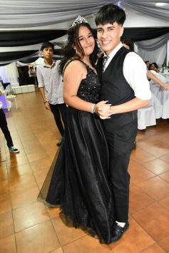 Foto de la galería: Con la noche vestida de fiesta: llegaron los 15 años de More Portillo