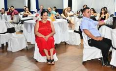 Foto de la galería: Con la noche vestida de fiesta: llegaron los 15 años de More Portillo