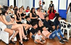 Foto de la galería: Con la noche vestida de fiesta: llegaron los 15 años de More Portillo